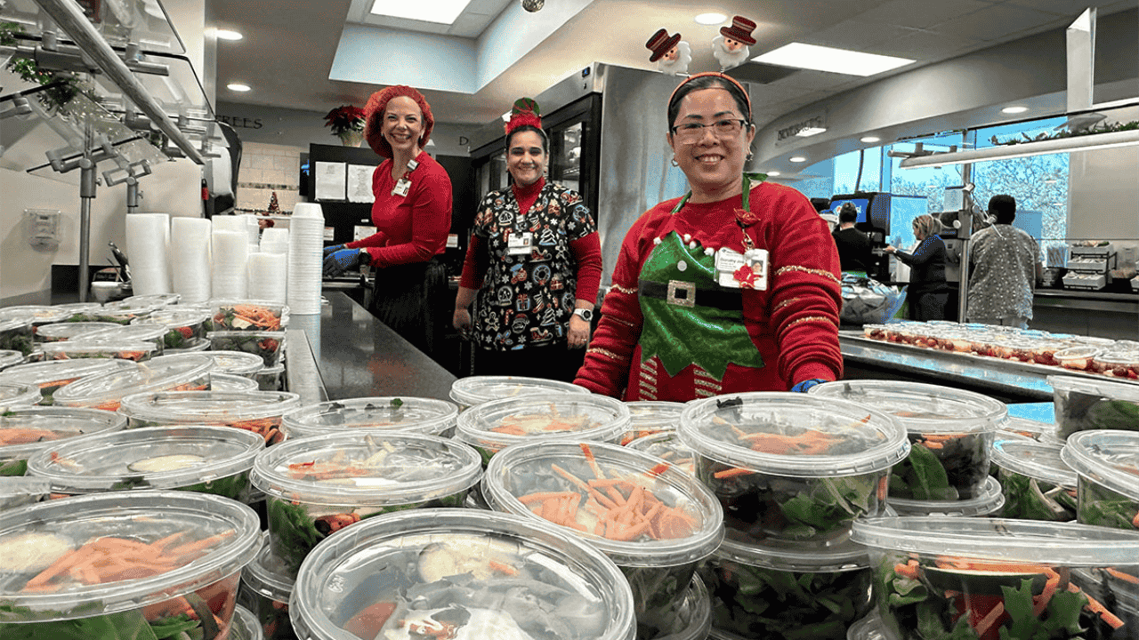 BayCare Spreads Holiday Cheer with Special Meals!