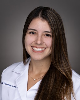 A headshot photo of Giulia Izzo Castellano, DO.